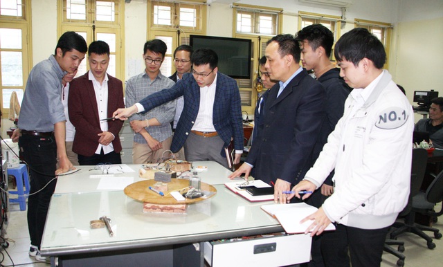 Nhóm nghiên cứu Vật liệu và kết cấu tiên tiến trở thành nhóm nghiên cứu mạnh Đại học Quốc gia Hà Nội